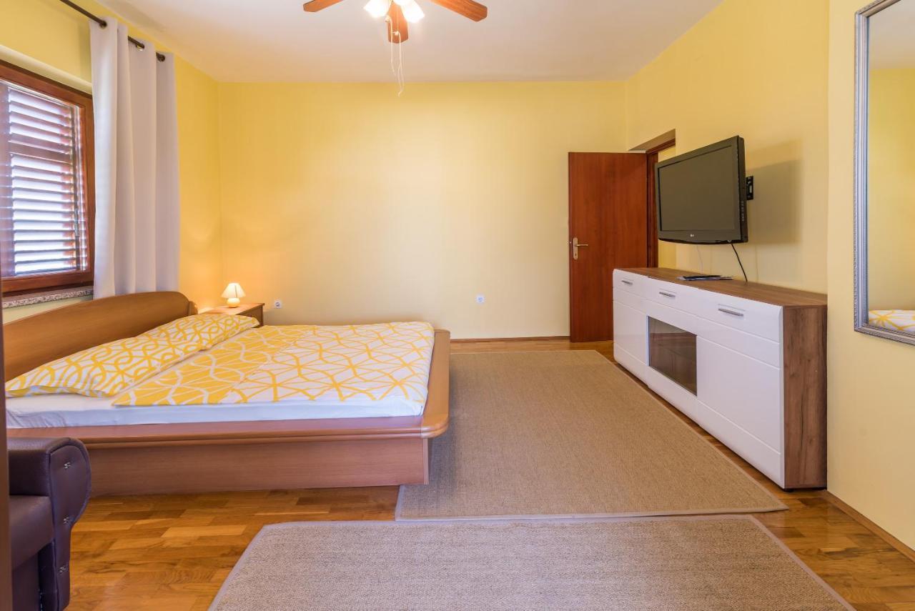 Belvedere Apartments Krk Town Exterior foto